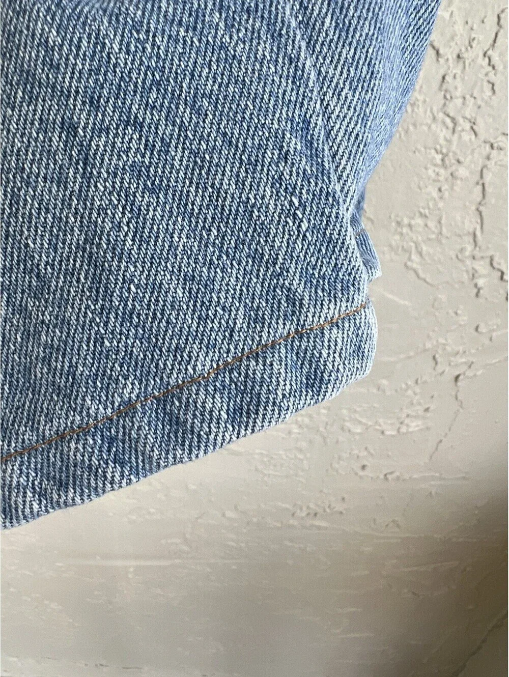 Levis excellent actual